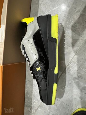נעליים Louis Vuitton