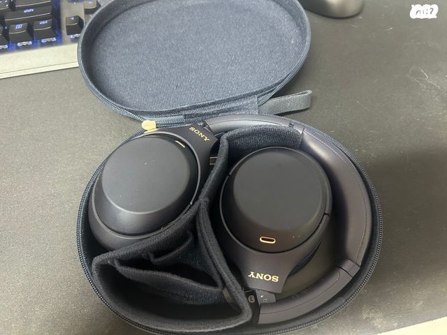 Sony WH-1000XM4 +  קייס