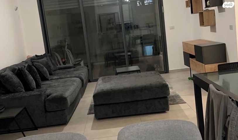 ספה ענק