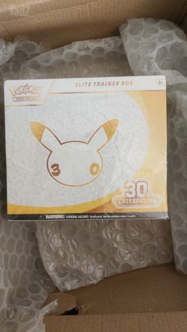 פוקימון 30th anniversary ETB