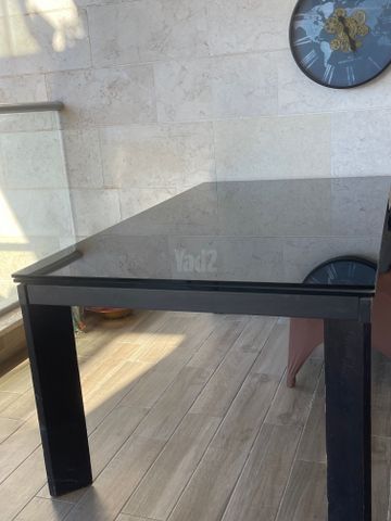 שולחן
