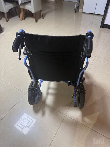 כיסא גלגלים