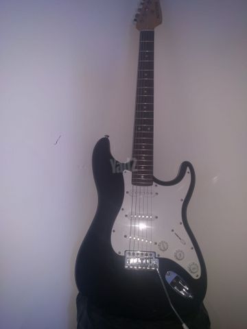 Rocktone ST-1 Stratocaster