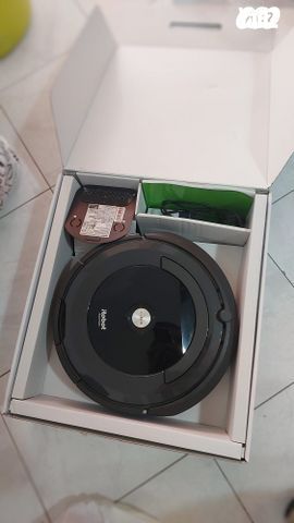 IRobot Roomba 696