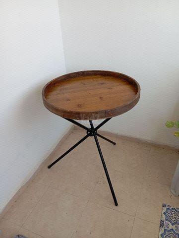 שולחן עץ עגול