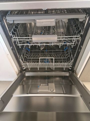 מדיח כלים Midea