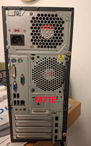 נייח LENOVO M71E