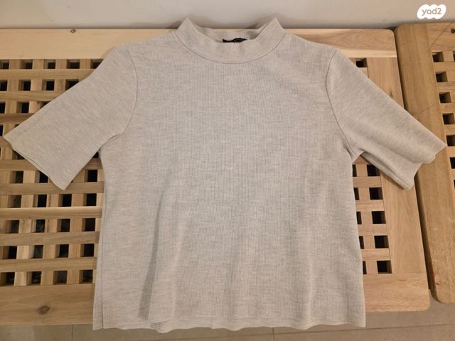 חולצה של PULL&BEAR מידה M