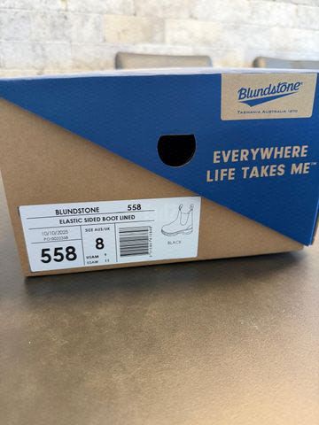נעלי blundstone