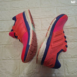 נעלי ריצה Adidas Boost 7. 