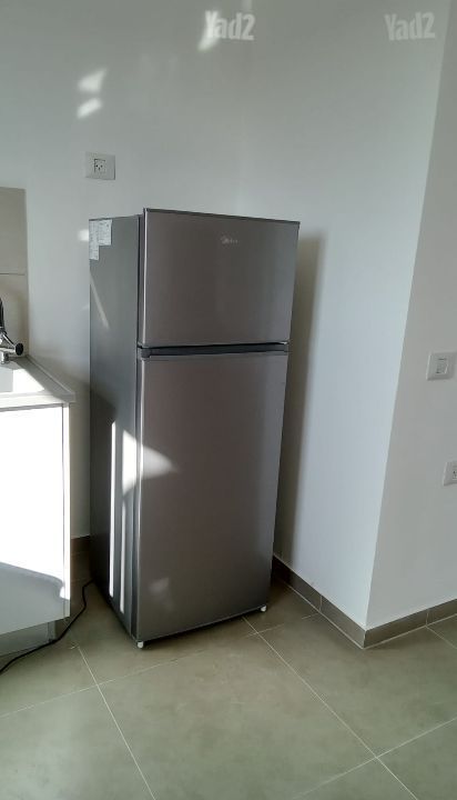 מקרר Midea  – במצב מצוין!
