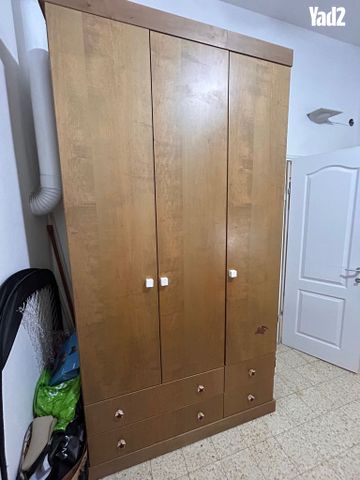 ארון בגדים