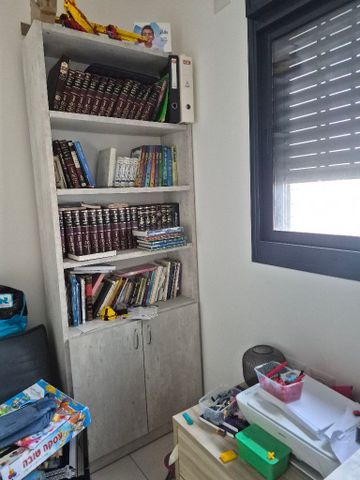 שידת ספרים