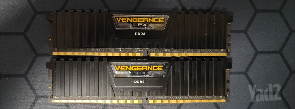 זכרון DDR4 32GB ( 2x16 )