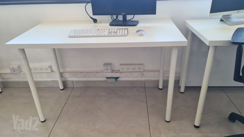 למכירה שולחן IKEA