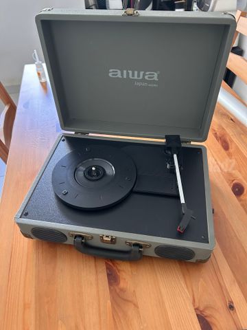 פטיפון aiwa