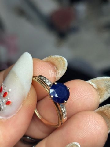 gold ring with sapphires 19mm