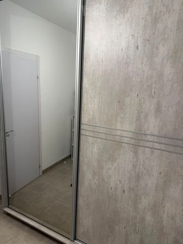 ארון הזזה