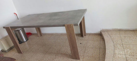 שולחן