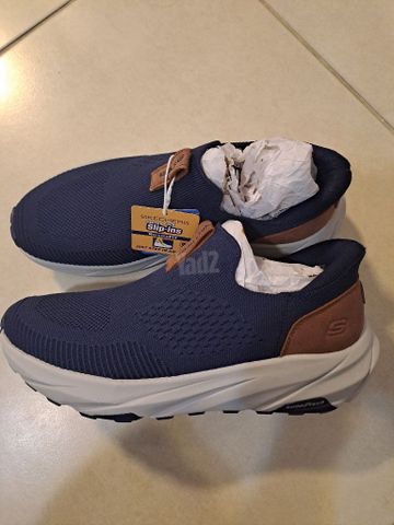 נעלי skechers
