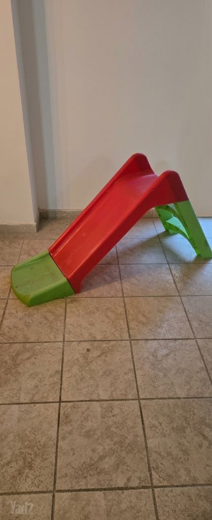 מגלשה לילדים