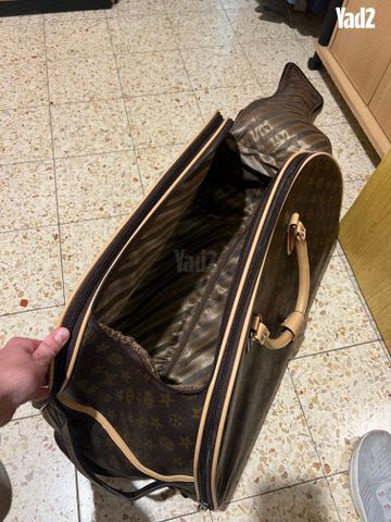 תיק נסיעות