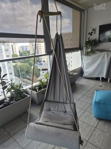 נדנדה למרפסת