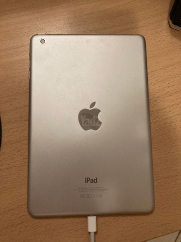 Ipad Mini gen 1 model A1432