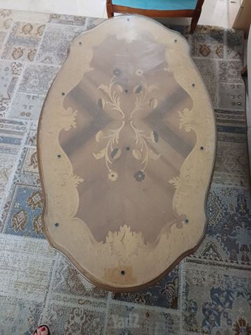 שולחן סלוני