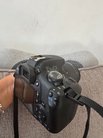 מצלמת canon 2000D