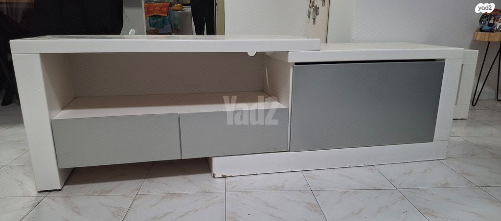 שולחן ומזנון