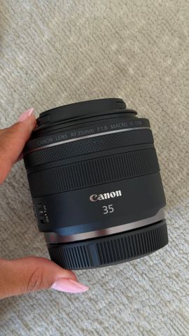 מצלמה canon r50