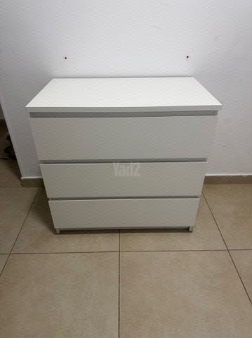שידת מגירות