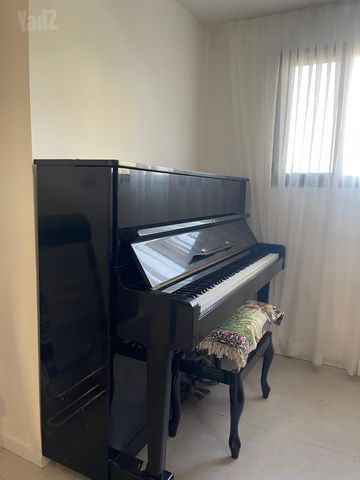פסנתר Yamaha U1 מקורי