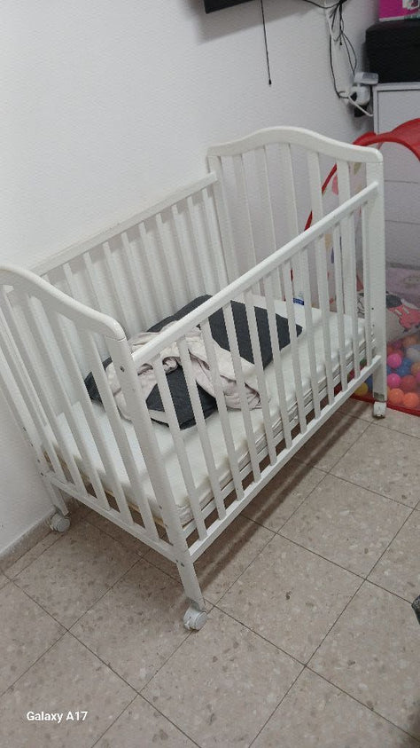 מיטת תינוק