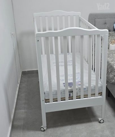 מיטת תינוק