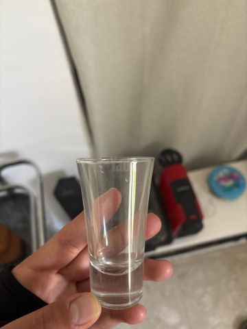 כוסות שוטים