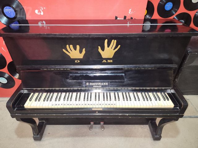 פסנתר W. Hoffmann Berlin