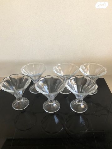 6 גביעי גלידה