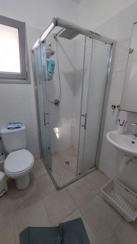 מקלחון 80X80