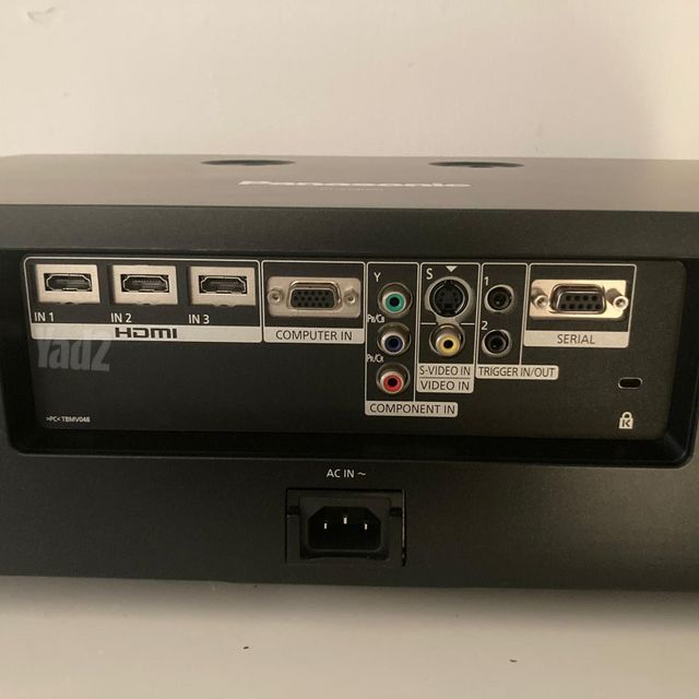 מקרן Panasonic PT-AE4000