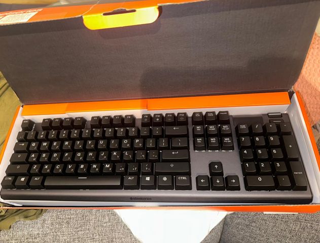 מקלדת גיימינג APEX 5