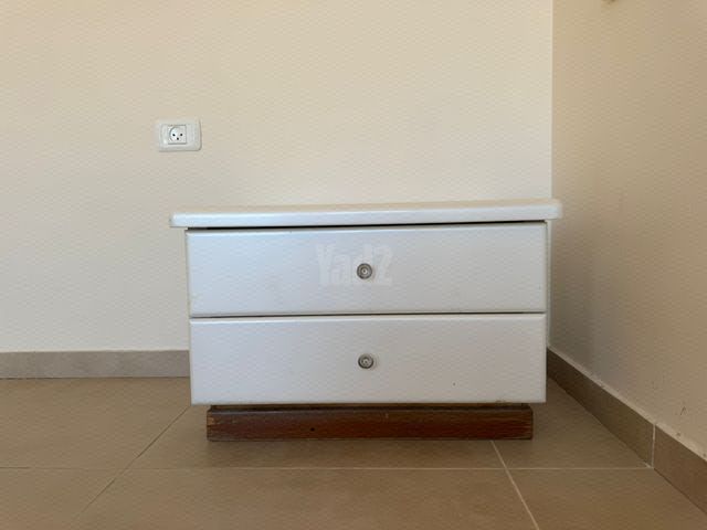 שידה נמוכה