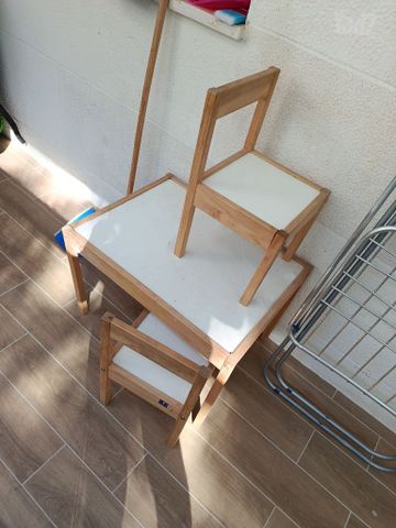 שולחן לילדים