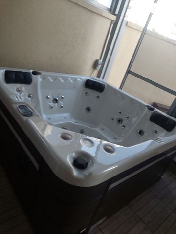 ג'קוזי מפואר