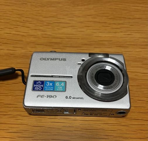 Olympus FE-190