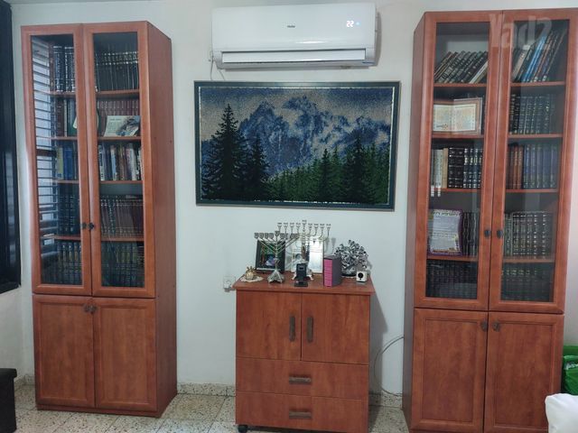 ספריה