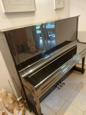 פסנתר yahama  u3