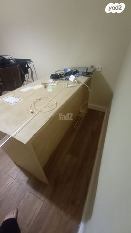 שולחן משרדי