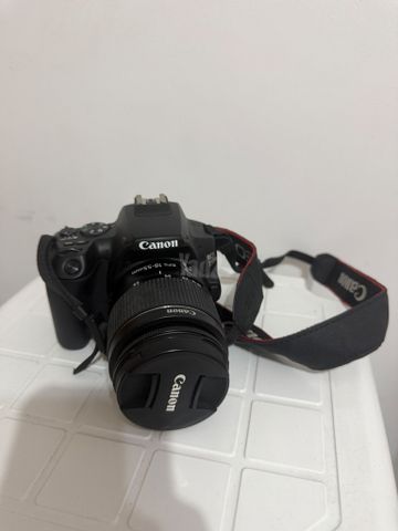 למכירה – Canon EOS 250D